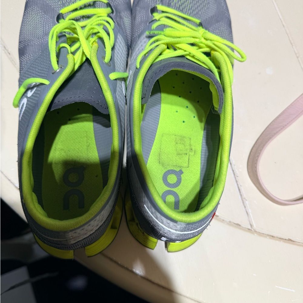 On cloud Men's Athletic Shoes in Gray and Neon Green - Picture 10 of 10